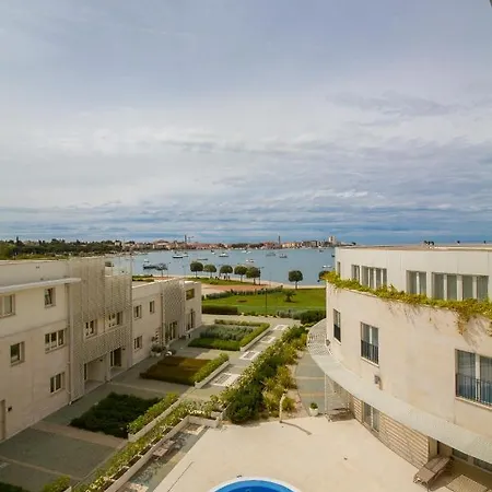 Supreme Miramare With Sea View شقة