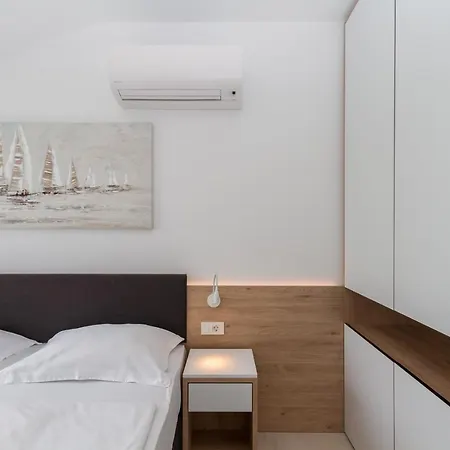 Supreme Miramare With Sea View شقة أوماغ